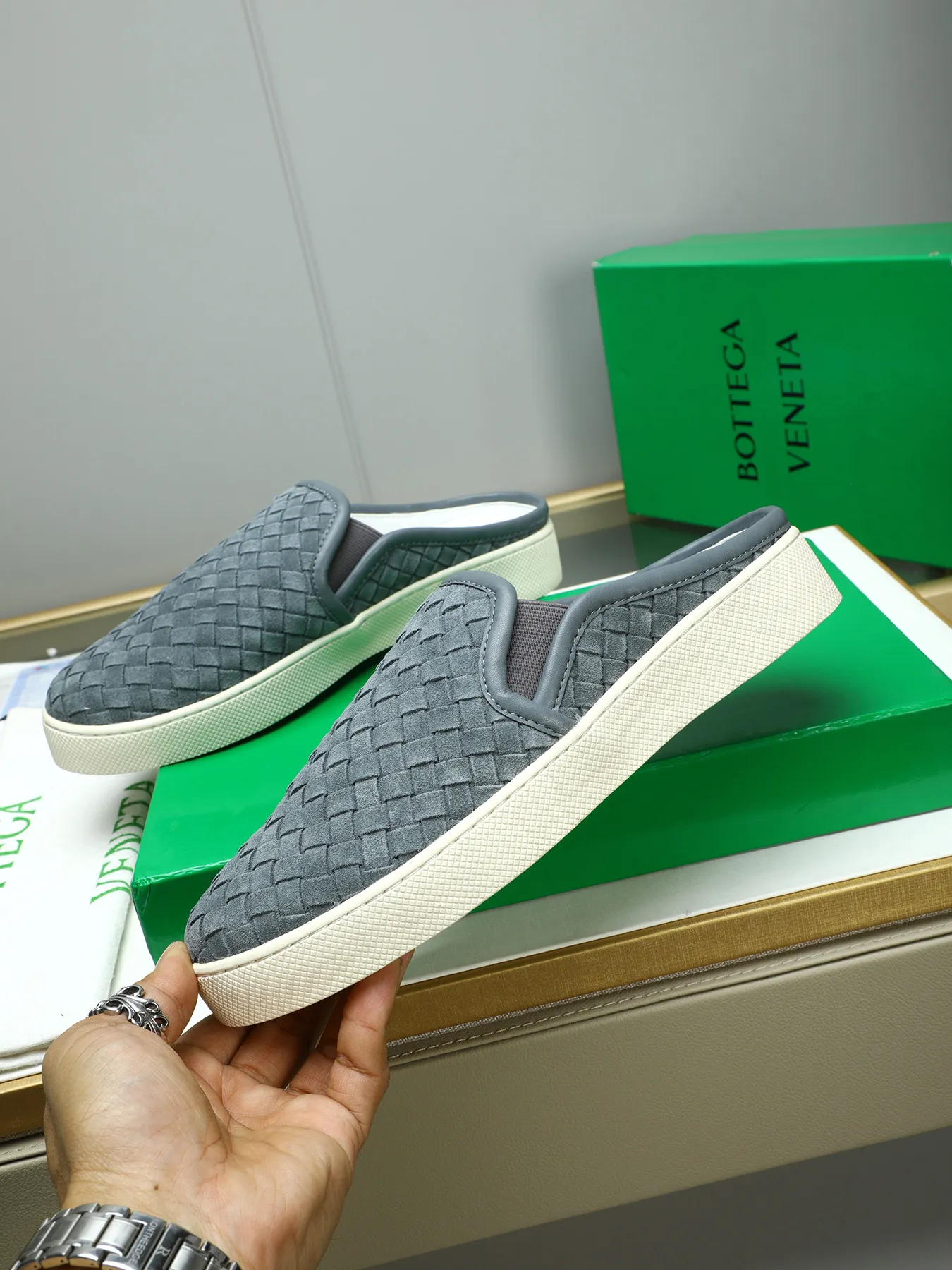 Men's shoes 💰420 [Half drag series] BOTTEG* VENET* - high-end boutique Size: 38-44 (45 customized) BV new product, first-layer cowhide artificially woven classic style harmoniously blends with contemporary fashion temperament, rubber soles are light and flexible, water-dyed sheepskin pads! [Taobao, Tmall, and live streaming are the first choices]